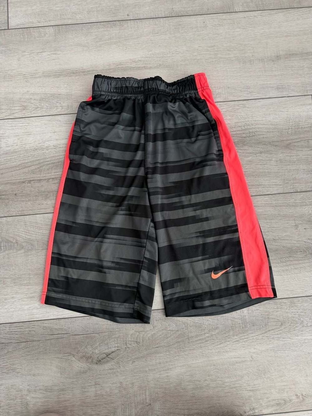 Nike Dri-Fit Youth Boys Black and Gray Striped Athletic Shorts Size Large